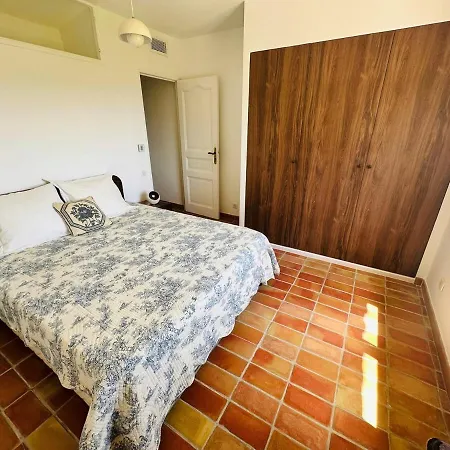 Esden & Adjoined Outbuilding - Sea View, Swimming Pool, Air Conditioning, Absolute Calm, 5000 M2 Land لا سيوتا