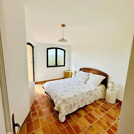 فيلة Esden & Adjoined Outbuilding - Sea View, Swimming Pool, Air Conditioning, Absolute Calm, 5000 M2 Land لا سيوتا
