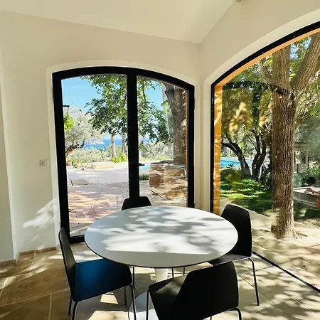 فيلة Esden & Adjoined Outbuilding - Sea View, Swimming Pool, Air Conditioning, Absolute Calm, 5000 M2 Land *