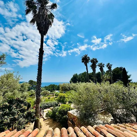 Esden & Adjoined Outbuilding - Sea View, Swimming Pool, Air Conditioning, Absolute Calm, 5000 M2 Land
