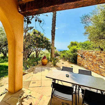 Esden & Adjoined Outbuilding - Sea View, Swimming Pool, Air Conditioning, Absolute Calm, 5000 M2 Land فيلة *