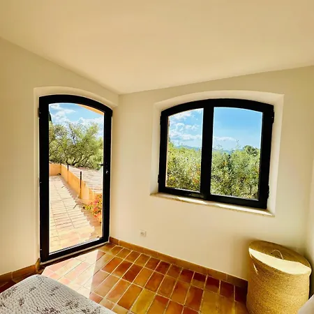 Esden & Adjoined Outbuilding - Sea View, Swimming Pool, Air Conditioning, Absolute Calm, 5000 M2 Land