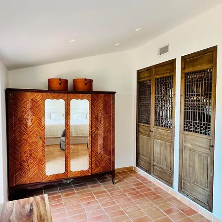 Esden & Adjoined Outbuilding - Sea View, Swimming Pool, Air Conditioning, Absolute Calm, 5000 M2 Land فيلة *