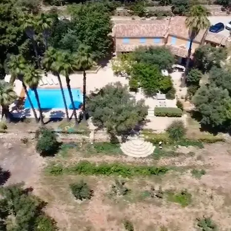 Esden & Adjoined Outbuilding - Sea View, Swimming Pool, Air Conditioning, Absolute Calm, 5000 M2 Land لا سيوتا