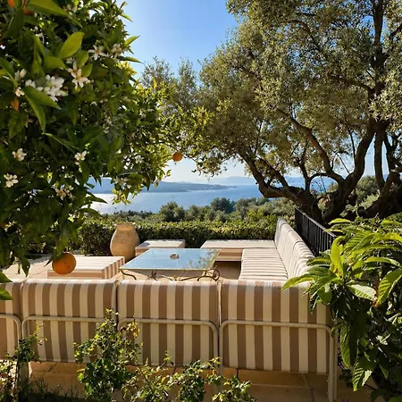 Esden & Adjoined Outbuilding - Sea View, Swimming Pool, Air Conditioning, Absolute Calm, 5000 M2 Land فيلة *